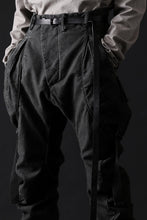 画像をギャラリービューアに読み込む, masnada BAGGY GUSSET POCKET PANTS / STRETCH RELIEF STRIPE COTTON (LEGION)