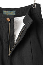 画像をギャラリービューアに読み込む, Aleksandr Manamis Wide Tapered Ankle Pant / Mesh Linen (BLACK)