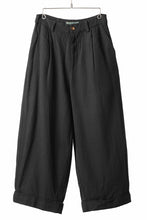 画像をギャラリービューアに読み込む, Aleksandr Manamis Wide Tapered Ankle Pant / Mesh Linen (BLACK)