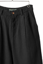 画像をギャラリービューアに読み込む, Aleksandr Manamis Wide Tapered Ankle Pant / Mesh Linen (BLACK)