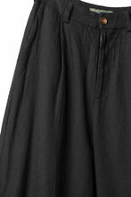 画像をギャラリービューアに読み込む, Aleksandr Manamis Wide Tapered Ankle Pant / Mesh Linen (BLACK)