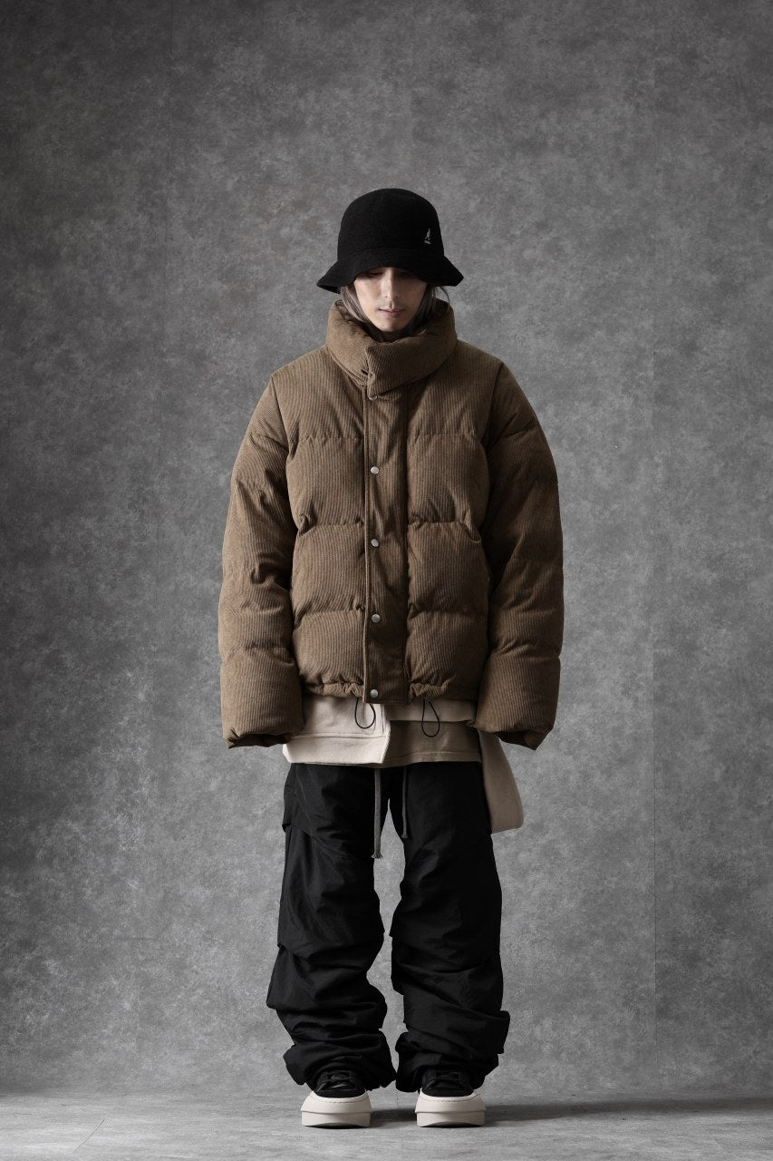 画像をギャラリービューアに読み込む, A.F ARTEFACT HIGH NECK DOWN JACKET / CORDUROY (BROWN)