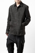 画像をギャラリービューアに読み込む, ISAMU KATAYAMA BACKLASH REVERSE LEATHER SHIRT / DOUBLE DYED - JP WET WHITE CALF (GREY)