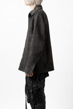 Load image into Gallery viewer, ISAMU KATAYAMA BACKLASH REVERSE LEATHER SHIRT / DOUBLE DYED - JP WET WHITE CALF (GREY)