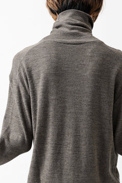 Load image into Gallery viewer, KLASICA SMOKE TURTLE NECK KNIT SWEAT TOP / WEANER WOOL RIB (FAWN)