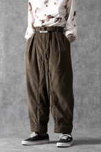 画像をギャラリービューアに読み込む, Aleksandr Manamis Corduroy Panel Pant (BROWN)