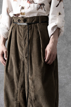 画像をギャラリービューアに読み込む, Aleksandr Manamis Corduroy Panel Pant (BROWN)