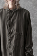 画像をギャラリービューアに読み込む, Aleksandr Manamis Asymmetric Striped Shirt (STRIPES)