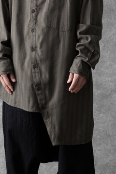 画像をギャラリービューアに読み込む, Aleksandr Manamis Asymmetric Striped Shirt (STRIPES)