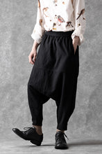 画像をギャラリービューアに読み込む, Aleksandr Manamis excluive A Shape Ruffle Edge Pant (BLACK)