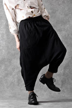 画像をギャラリービューアに読み込む, Aleksandr Manamis excluive A Shape Ruffle Edge Pant (BLACK)