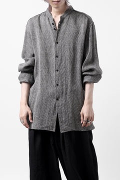 画像をギャラリービューアに読み込む, COLINA BANDED COLLAR WIDE SHIRT / LINEN DOBBY CHAMBRAY (BLACK)