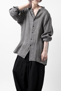 画像をギャラリービューアに読み込む, COLINA BANDED COLLAR WIDE SHIRT / LINEN DOBBY CHAMBRAY (BLACK)