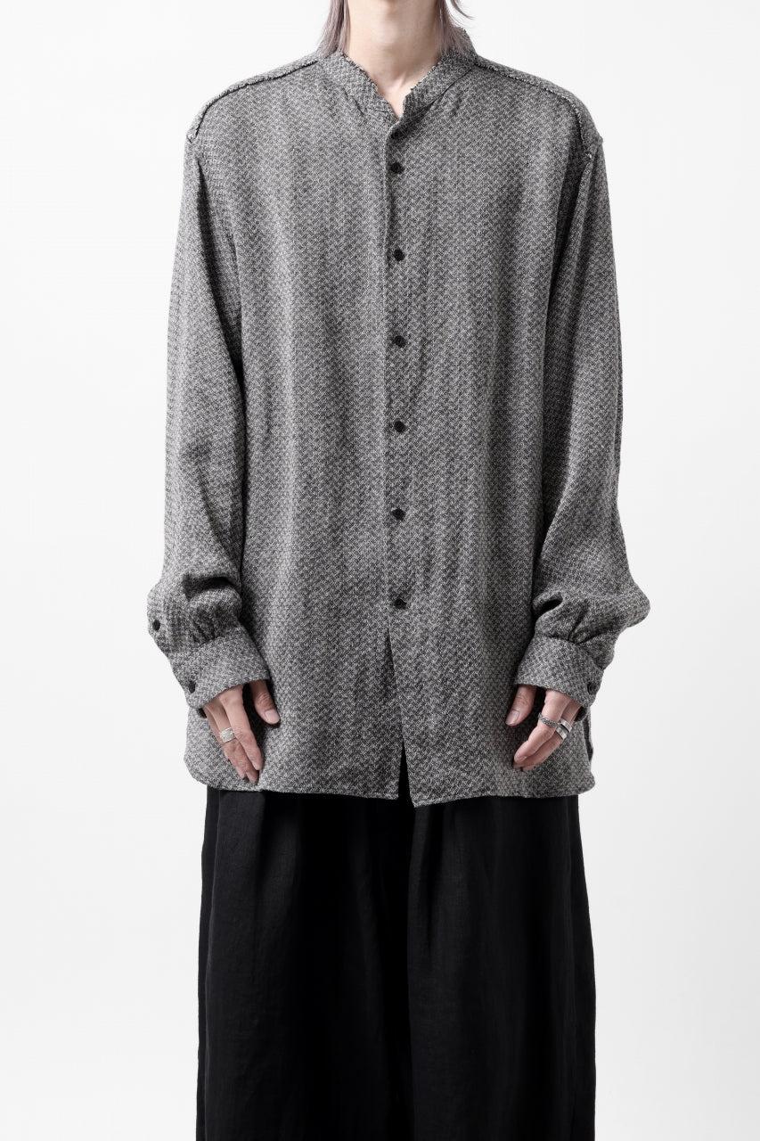 画像をギャラリービューアに読み込む, COLINA BANDED COLLAR WIDE SHIRT / LINEN DOBBY CHAMBRAY (BLACK)