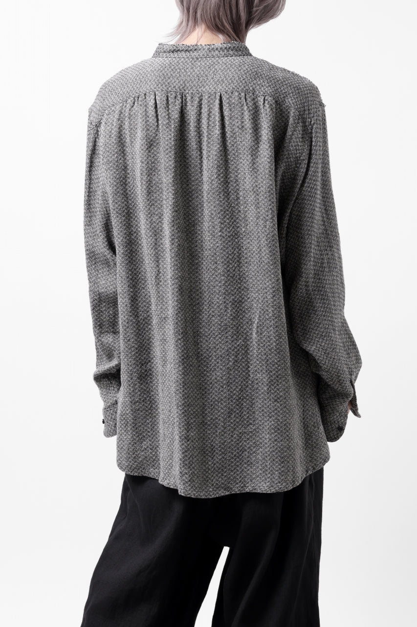 画像をギャラリービューアに読み込む, COLINA BANDED COLLAR WIDE SHIRT / LINEN DOBBY CHAMBRAY (BLACK)
