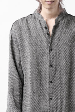 画像をギャラリービューアに読み込む, COLINA BANDED COLLAR WIDE SHIRT / LINEN DOBBY CHAMBRAY (BLACK)