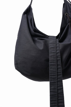 Load image into Gallery viewer, KLASICA BIVOUAC RIBBON SHOULDER BAG / SURPHER DYED MOLE SKIN (DEEP SEA)