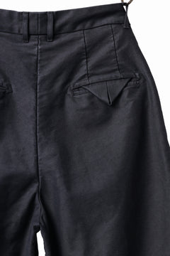 Load image into Gallery viewer, KLASICA GOSSE TWO TUCKED TROUSERS / SURPHER DYED MOLE SKIN (DEEP SEA)