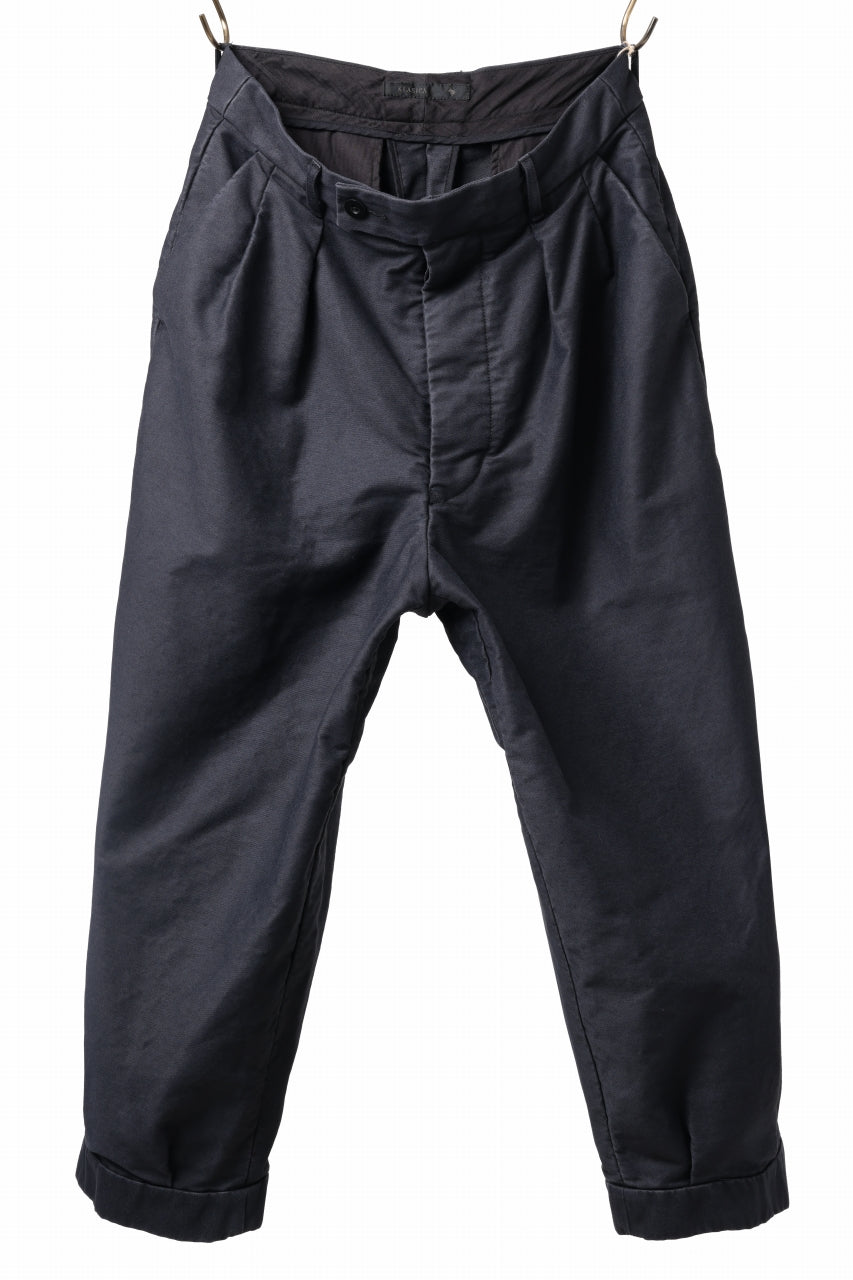 Load image into Gallery viewer, KLASICA GOSSE TWO TUCKED TROUSERS / SURPHER DYED MOLE SKIN (DEEP SEA)
