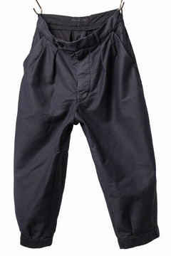 Load image into Gallery viewer, KLASICA GOSSE TWO TUCKED TROUSERS / SURPHER DYED MOLE SKIN (DEEP SEA)