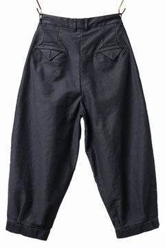 Load image into Gallery viewer, KLASICA GOSSE TWO TUCKED TROUSERS / SURPHER DYED MOLE SKIN (DEEP SEA)