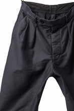 Load image into Gallery viewer, KLASICA GOSSE TWO TUCKED TROUSERS / SURPHER DYED MOLE SKIN (DEEP SEA)