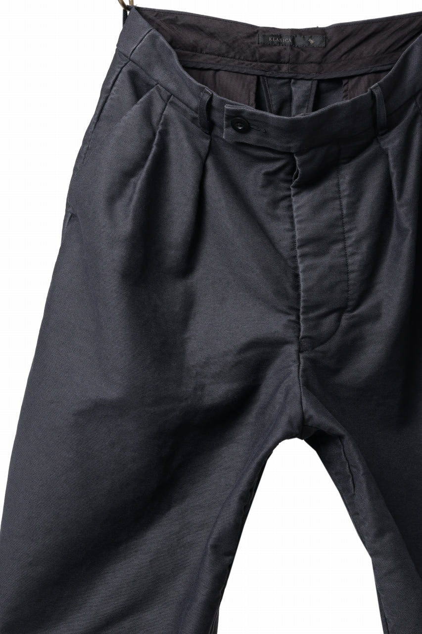 Load image into Gallery viewer, KLASICA GOSSE TWO TUCKED TROUSERS / SURPHER DYED MOLE SKIN (DEEP SEA)