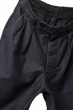 Load image into Gallery viewer, KLASICA GOSSE TWO TUCKED TROUSERS / SURPHER DYED MOLE SKIN (DEEP SEA)