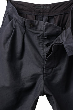 Load image into Gallery viewer, KLASICA GOSSE TWO TUCKED TROUSERS / SURPHER DYED MOLE SKIN (DEEP SEA)