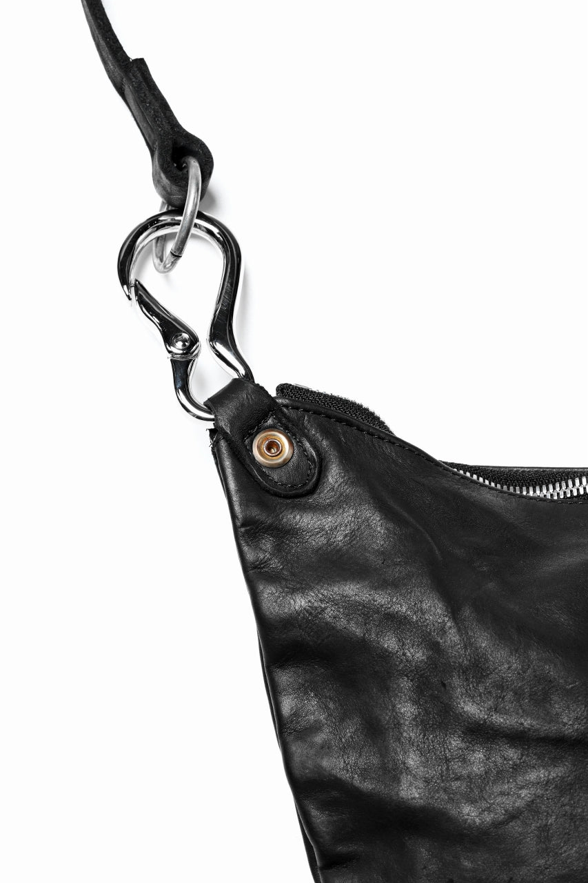 Load image into Gallery viewer, ISAMU KATAYAMA BACKLASH 2WAY BAM FLAP BAG / ITALY SHOULDER OBJECT DYED (BLACK)