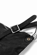Load image into Gallery viewer, ISAMU KATAYAMA BACKLASH 2WAY BAM FLAP BAG / ITALY SHOULDER OBJECT DYED (BLACK)