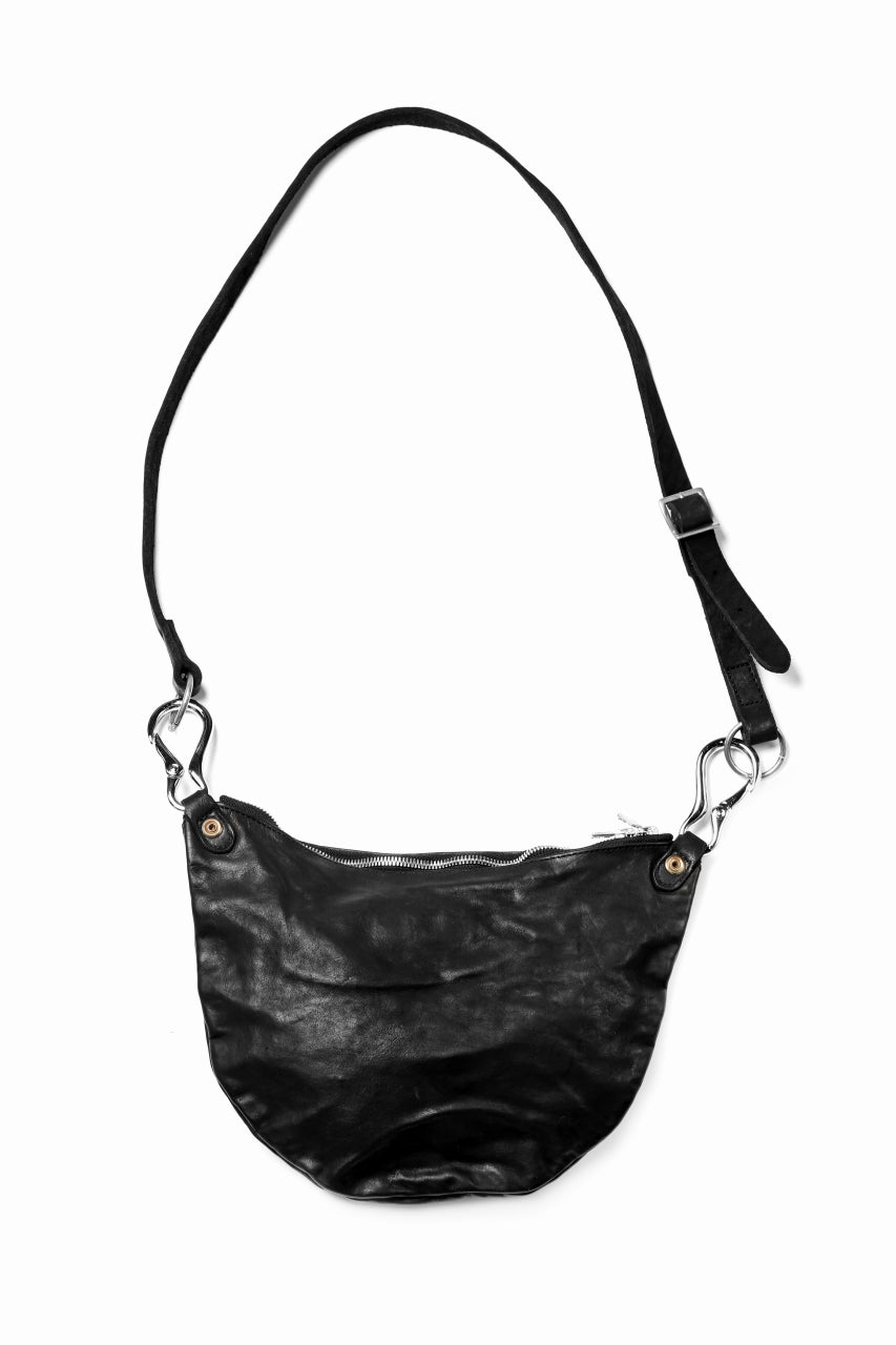 Load image into Gallery viewer, ISAMU KATAYAMA BACKLASH 2WAY BAM FLAP BAG / ITALY SHOULDER OBJECT DYED (BLACK)