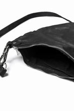 Load image into Gallery viewer, ISAMU KATAYAMA BACKLASH 2WAY BAM FLAP BAG / ITALY SHOULDER OBJECT DYED (BLACK)