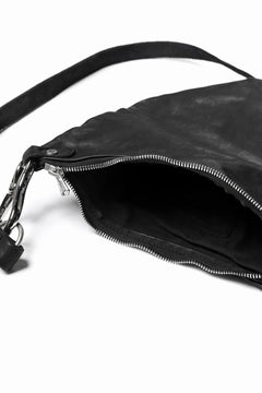 Load image into Gallery viewer, ISAMU KATAYAMA BACKLASH 2WAY BAM FLAP BAG / ITALY SHOULDER OBJECT DYED (BLACK)