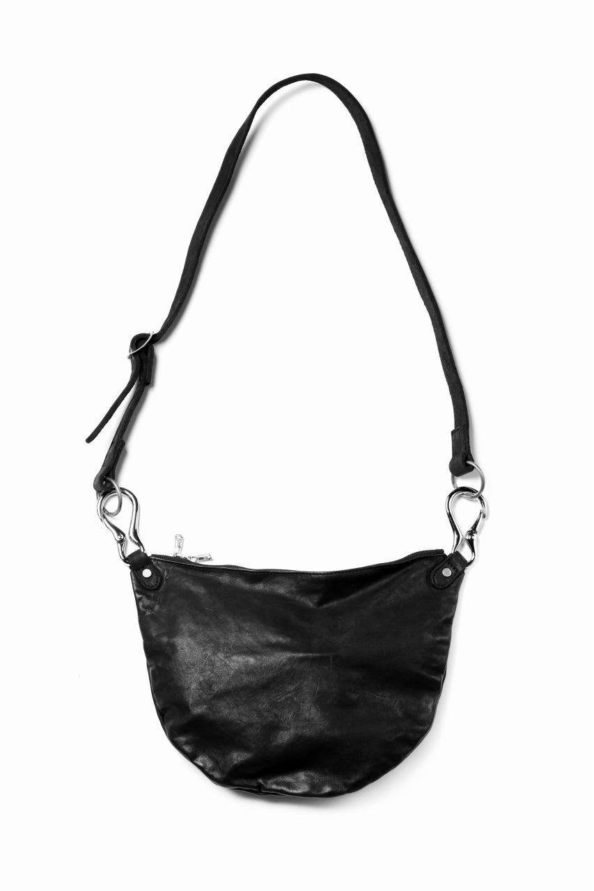 Load image into Gallery viewer, ISAMU KATAYAMA BACKLASH 2WAY BAM FLAP BAG / ITALY SHOULDER OBJECT DYED (BLACK)