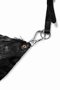 Load image into Gallery viewer, ISAMU KATAYAMA BACKLASH 2WAY BAM FLAP BAG / ITALY SHOULDER OBJECT DYED (BLACK)