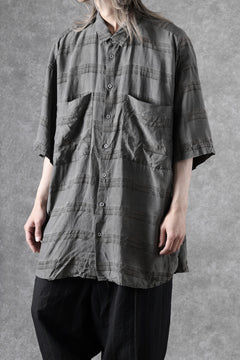 画像をギャラリービューアに読み込む, KLASICA RELAXED FIT H/S SHIRTS / DRAPE & SMOOTH TEXTILE (GRAYSH DYE CHECK)