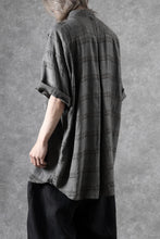 画像をギャラリービューアに読み込む, KLASICA RELAXED FIT H/S SHIRTS / DRAPE & SMOOTH TEXTILE (GRAYSH DYE CHECK)