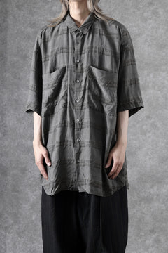 画像をギャラリービューアに読み込む, KLASICA RELAXED FIT H/S SHIRTS / DRAPE &amp; SMOOTH TEXTILE (GRAYSH DYE CHECK)