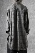 画像をギャラリービューアに読み込む, KLASICA SHORT COLLAR ROOMY SHIRTS / DRAPE &amp; SMOOTH TEXTILE (GRAYSH DYE CHECK)