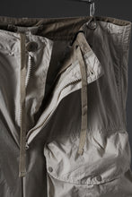画像をギャラリービューアに読み込む, Ten c CARGO TROUSERS / GARMENT DYED LIGHT NYLON TACTEL MID LAYER (BEIGE)