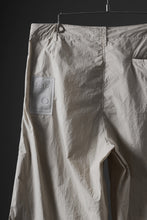 画像をギャラリービューアに読み込む, Ten c CARGO TROUSERS / GARMENT DYED LIGHT NYLON TACTEL MID LAYER (BEIGE)