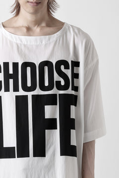 画像をギャラリービューアに読み込む, KATHARINE HAMNETT FABRIC SLOGAN TEE / CHOOSE LIFE (WHITE)