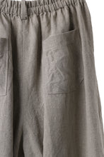 画像をギャラリービューアに読み込む, YUTA MATSUOKA dirts tapered trousers / no.14 linen canvas (ecru)