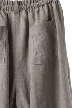 画像をギャラリービューアに読み込む, YUTA MATSUOKA dirts tapered trousers / no.14 linen canvas (ecru)