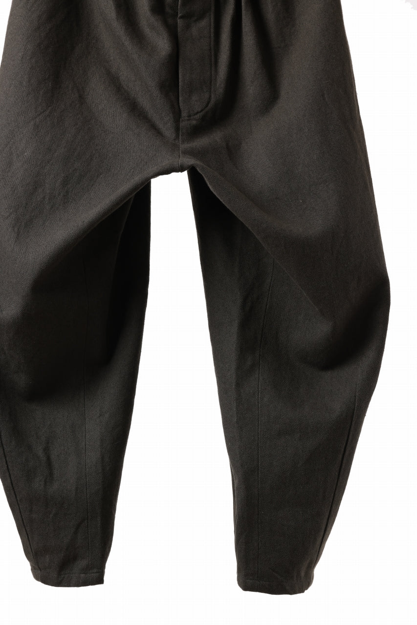 YUTA MATSUOKA dirts tapered trousers / sulfur dyed cotton linen gabardine (brown)