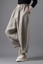 画像をギャラリービューアに読み込む, YUTA MATSUOKA dirts tapered trousers / no.14 linen canvas (ecru)