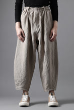 画像をギャラリービューアに読み込む, YUTA MATSUOKA dirts tapered trousers / no.14 linen canvas (ecru)