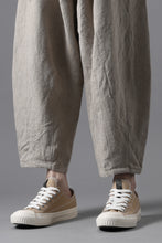 画像をギャラリービューアに読み込む, YUTA MATSUOKA dirts tapered trousers / no.14 linen canvas (ecru)