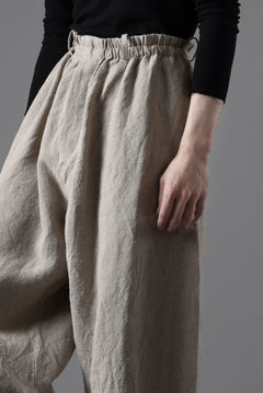 画像をギャラリービューアに読み込む, YUTA MATSUOKA dirts tapered trousers / no.14 linen canvas (ecru)